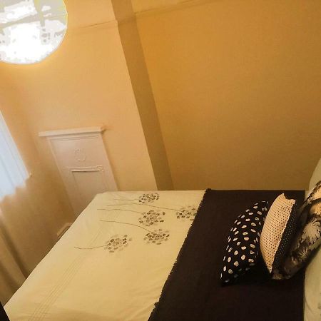 North London Cottage מראה חיצוני תמונה