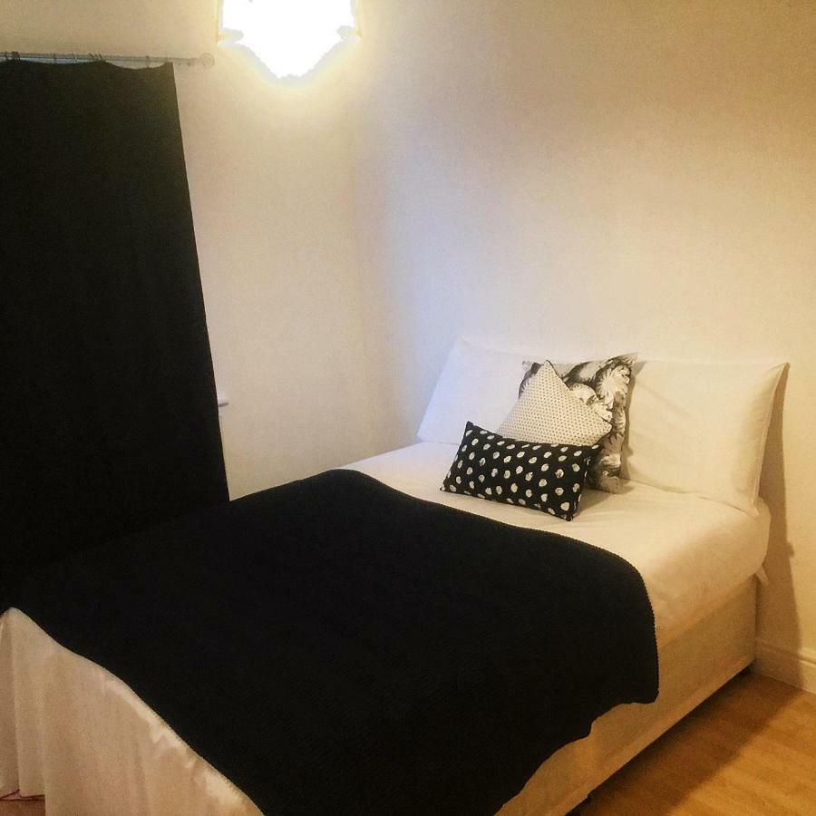 North London Cottage מראה חיצוני תמונה